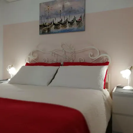 Valentina Venezia Malcontenta