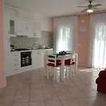 Valentina Venezia *
